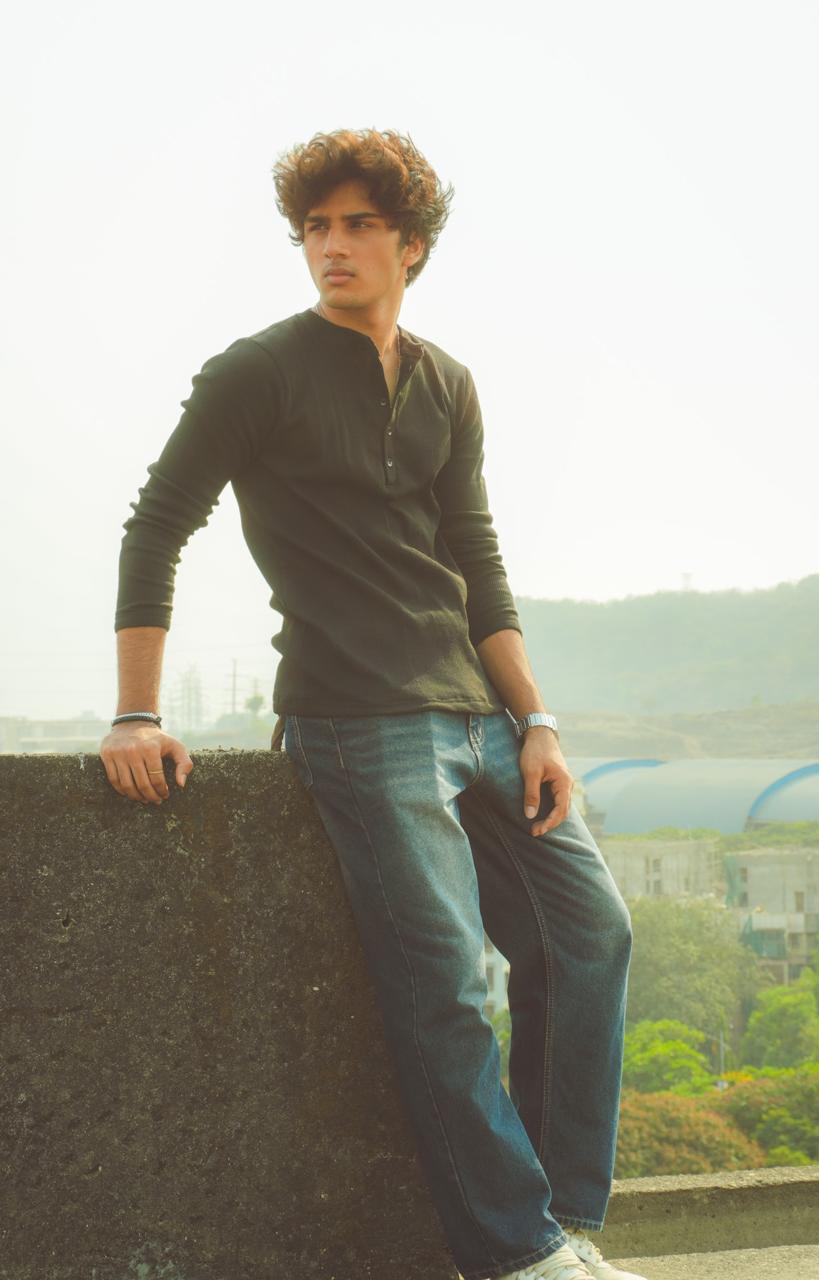 Black Henley — professional photo 1